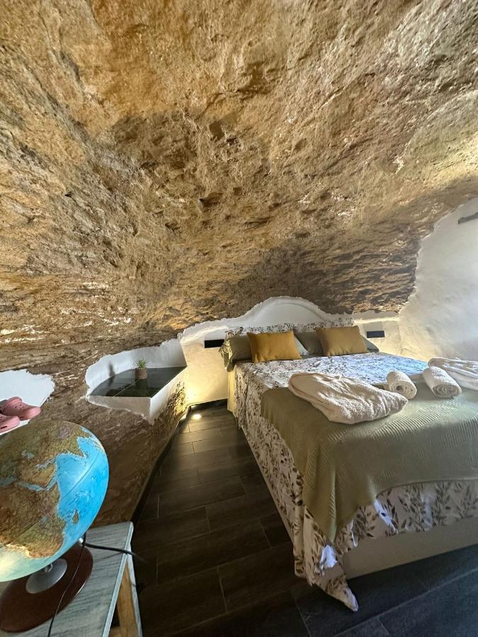 Tajito Romano Setenil De Las Bodegas Exterior foto